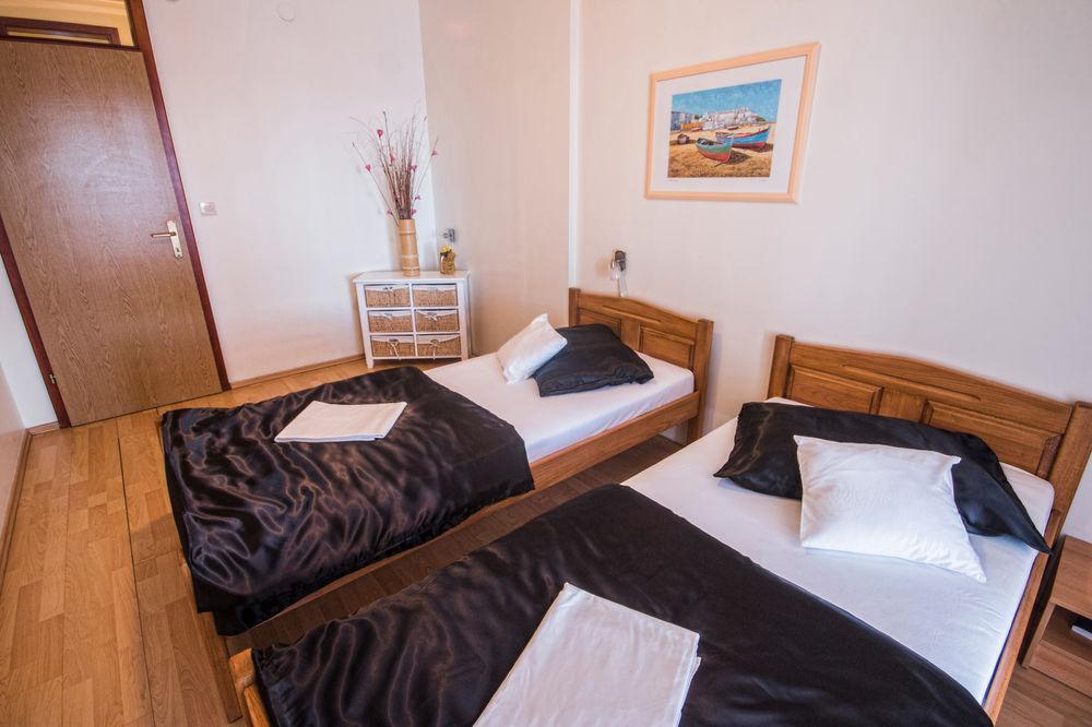 Aparthotel Castrum Novum Novigrad (Istria) Exterior photo