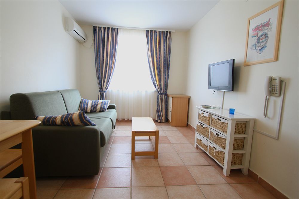 Aparthotel Castrum Novum Novigrad (Istria) Exterior photo
